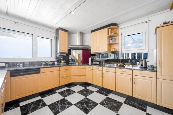 Einfamilienhaus-Paradies mit Panoramaaussicht 8