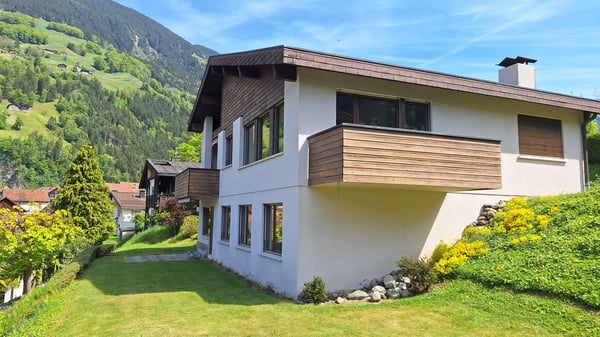 Einfamilienhaus mit traumhafter Aussicht und Umschwung 4