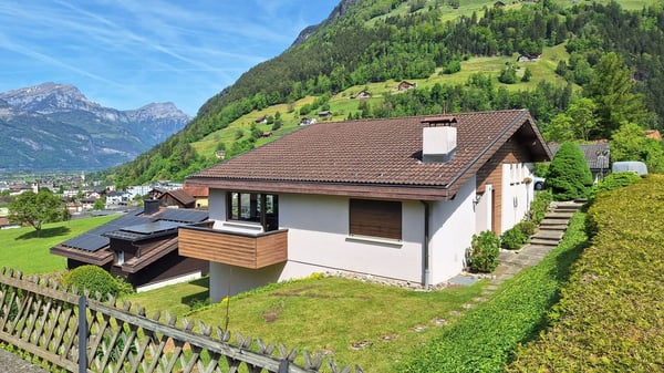 Einfamilienhaus mit traumhafter Aussicht und Umschwung 13