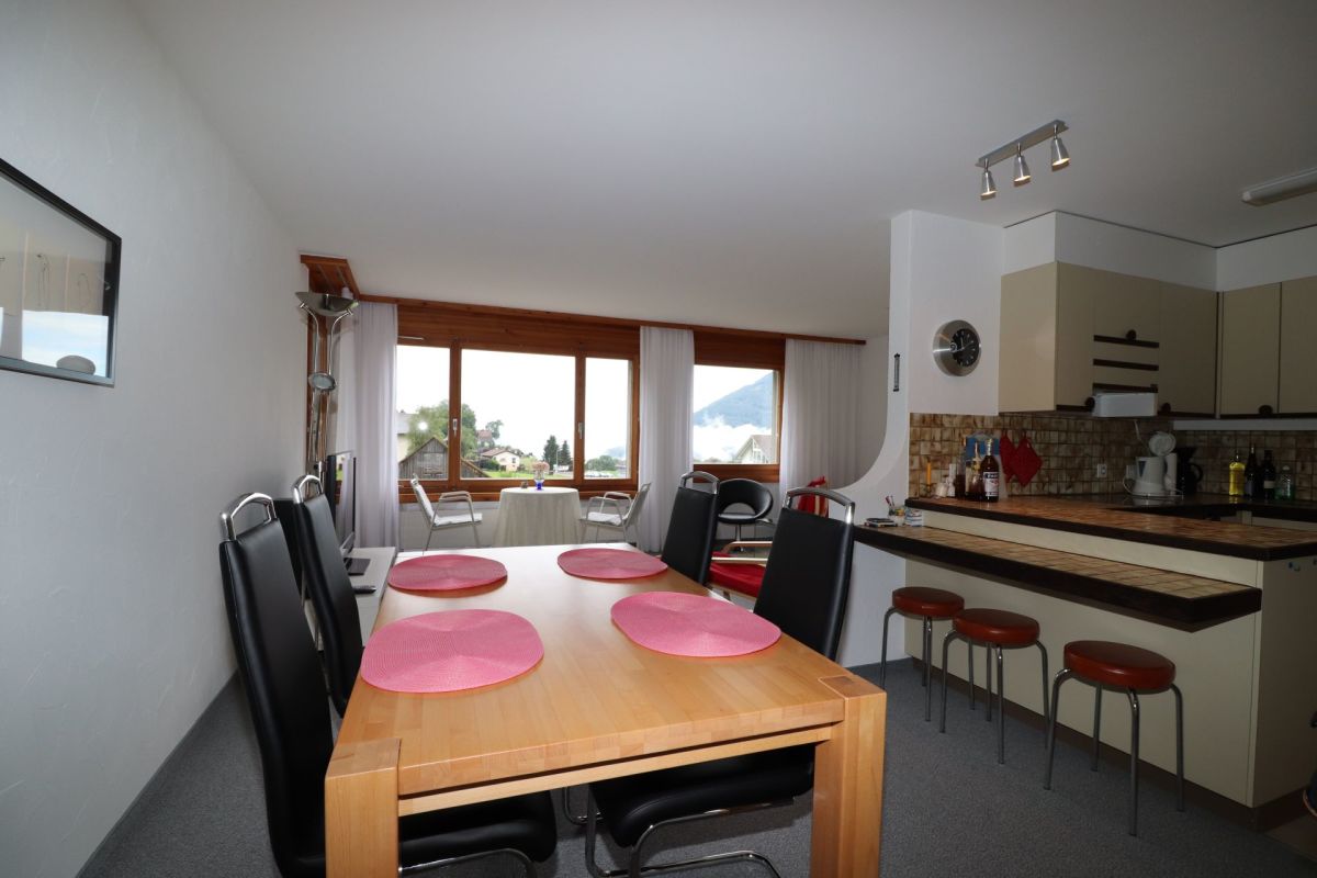 3 1/2 Zimmer-Wohnung mit Balkon