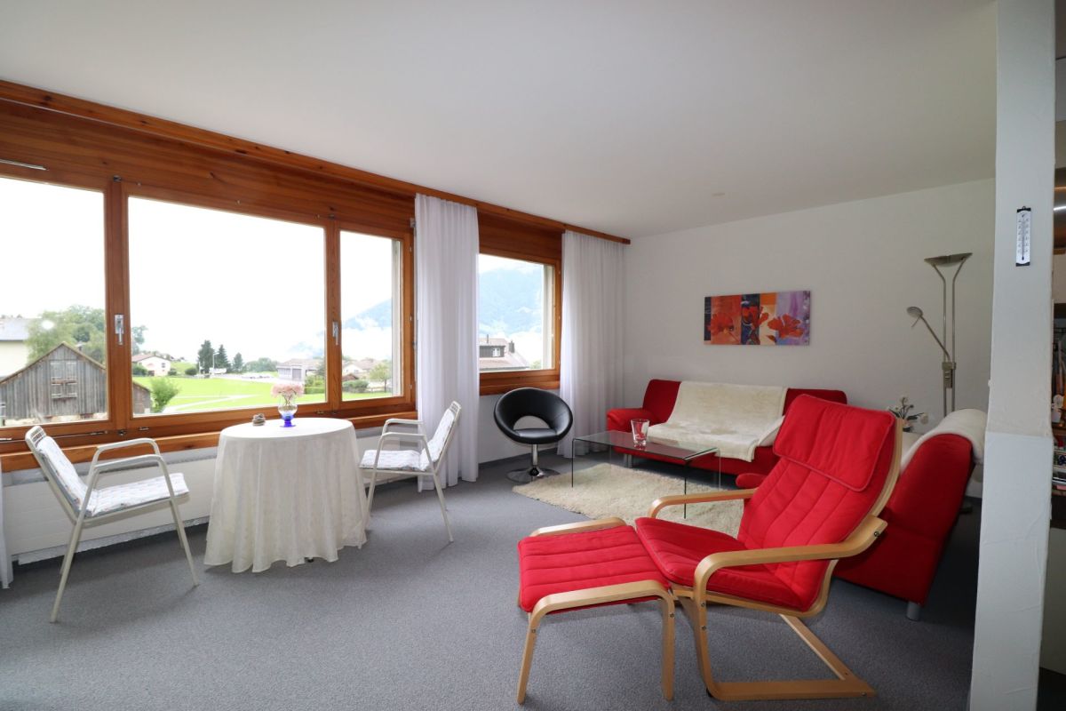 3 1/2 Zimmer-Wohnung mit Balkon