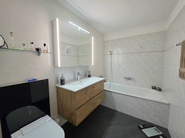 Wunderschöne 4 1/2 Zimmer-Wohnung 6