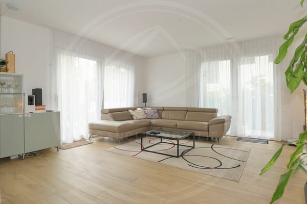 RESERVIERT - Exklusive 5½-Zimmer-Gartenwohnung mit Wintergarten - Wohnen im Grünen nahe Zürich & Zug 11