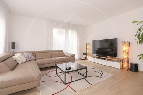RESERVIERT - Exklusive 5½-Zimmer-Gartenwohnung mit Wintergarten - Wohnen im Grünen nahe Zürich & Zug 12
