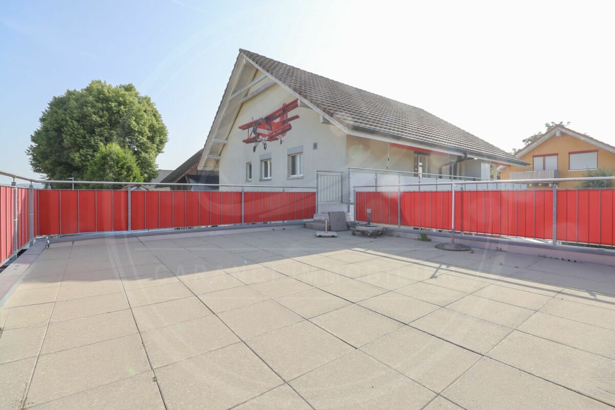 Grosszügige 3½-Zimmer-Wohnung im 1. OG in Birrhard zu vermieten