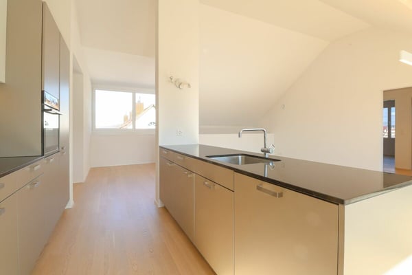 Wohnen mit Komfort: Dachwohnung mit direktem Liftzugang 6