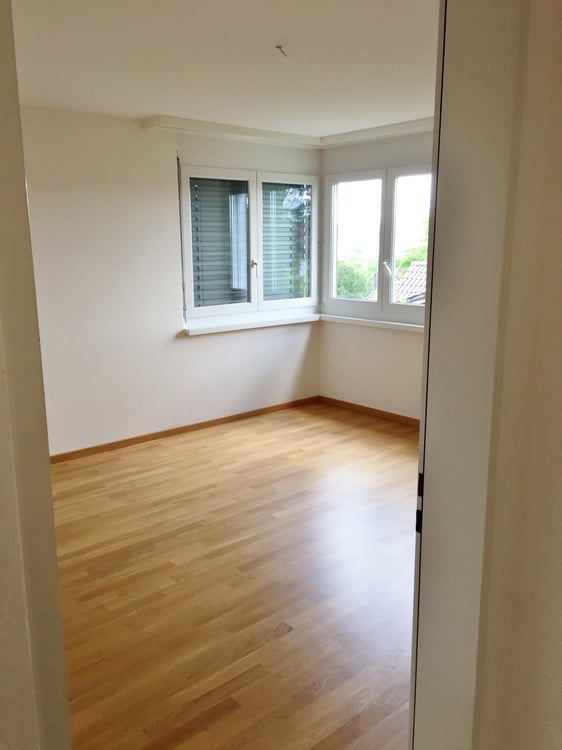 Sonnige 3.5-Zimmer-Wohnung mit Balkon in Obfelden 4