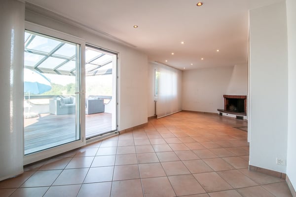 Traumhaftes EFH mit Pool und privatem Waldstück an herrlicher Aussichtslage 6