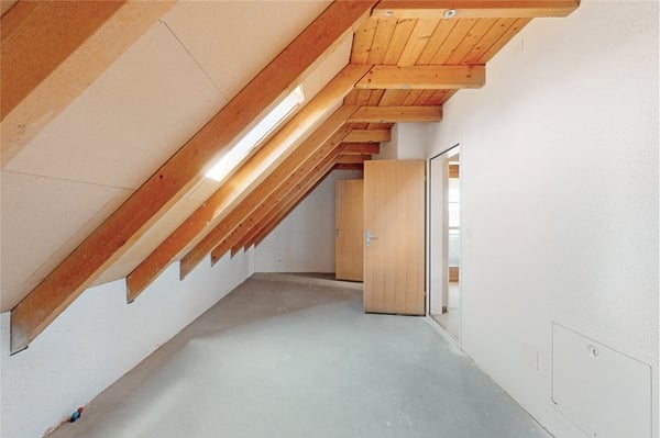 Familienfreundliches 1.5-Zi-Eckreihenhaus mit Garten, Cheminée und viel Potenzial in Leuggern 9