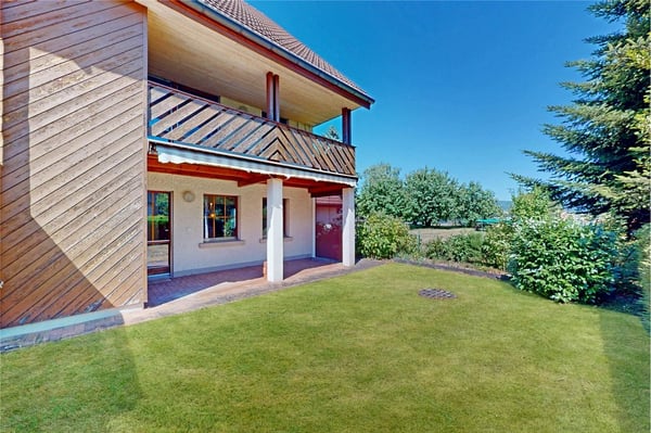 Familienfreundliches 1.5-Zi-Eckreihenhaus mit Garten, Cheminée und viel Potenzial in Leuggern 1