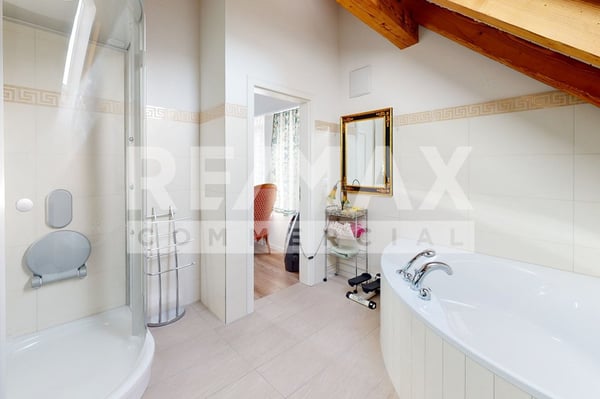 Gewerbehaus ebenerdig, für Loft-Büro, Praxis, Atelier, Showroom, H 3.5 m, 383 m² & 3.5 Zi DG-Wohnung 7