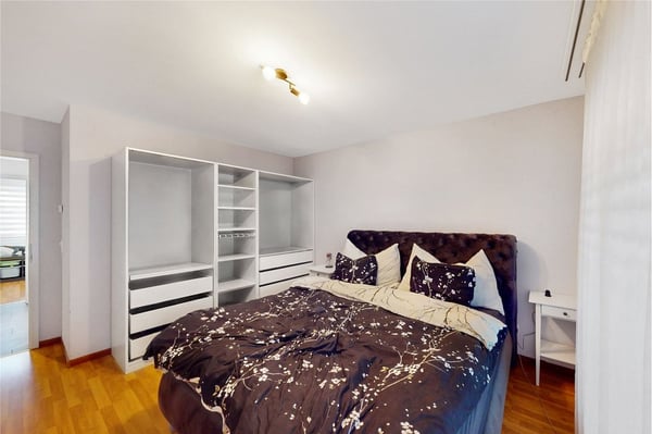 familienfreundlich und zentral in Safenwil 130 m² Nettowohnfläche + 15 m² Balkon 11