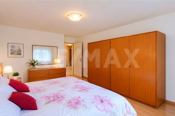 Charmante 4.5-Zimmer-Eigentumswohnung mit Balkon in der historischen Altstadt von Lenzburg 6