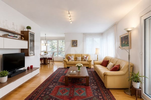 Charmante 4.5-Zimmer-Eigentumswohnung mit Balkon in der historischen Altstadt von Lenzburg 1