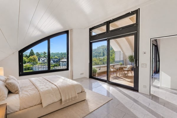exklusives 3.5 - 5.5 Zi-Attika-Penthouse 246 m² NWF, 4 Terrassen, im Zentrum, 3 Doppelgaragen, Lift, 9