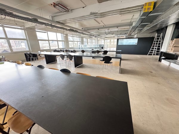 DAMMPARK: Grossraum Bürofläche beim Bahnhof Frick 12