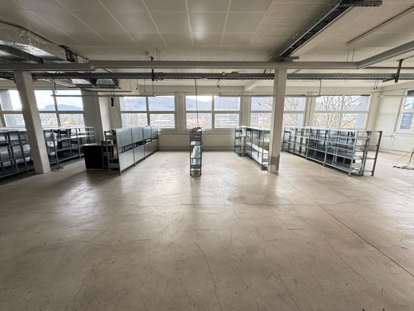 DAMMPARK: Grossraum Bürofläche beim Bahnhof Frick 4