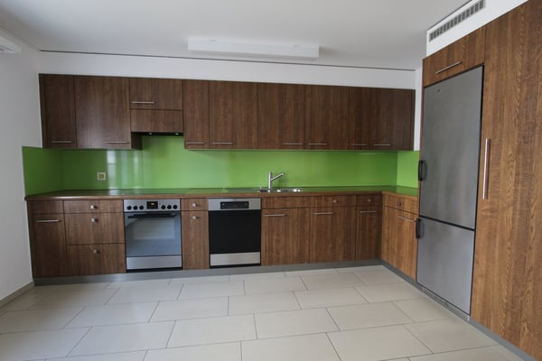 VIEL PLATZ IN IHREM NEUEN ZUHAUSE - Grosszügige 4.5-Zimmer-Maisonettewohnung zu vermieten. 2