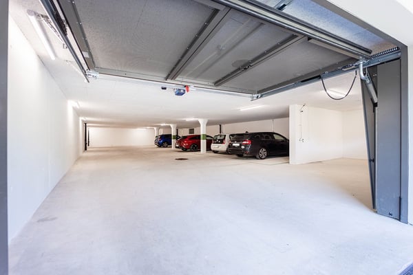 Attraktive, geschützte Motorradparkplätze in neuer Tiefgarage zu verkaufen 3