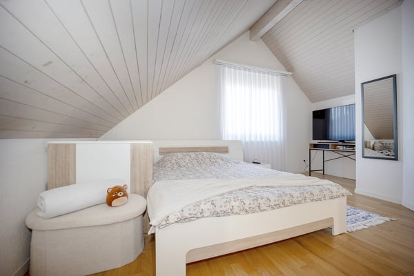 Attraktive 5,5-Zimmer-Dach-Maisonette-Eigentumswohnung in Mellingen 12