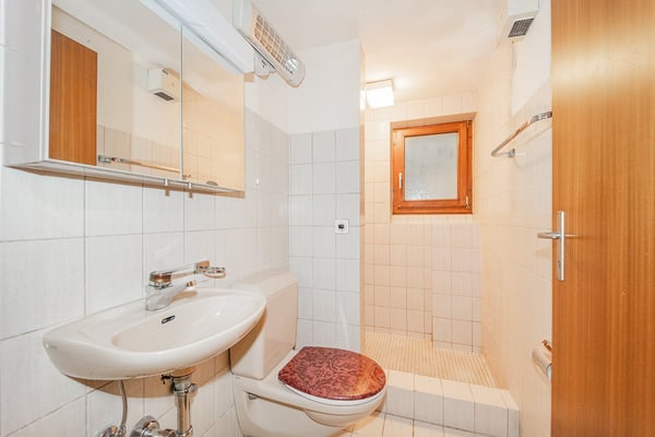 Freistehendes 5,5-Zimmer-Einfamilienhaus mit Wintergarten und attraktivem Grundstück 13