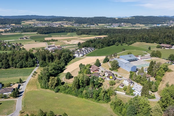 Liegenschaft mit Optionen - Attraktives 5,5-Zimmer-Einfamilienhaus mit zusätzlicher Baulandparzelle 2