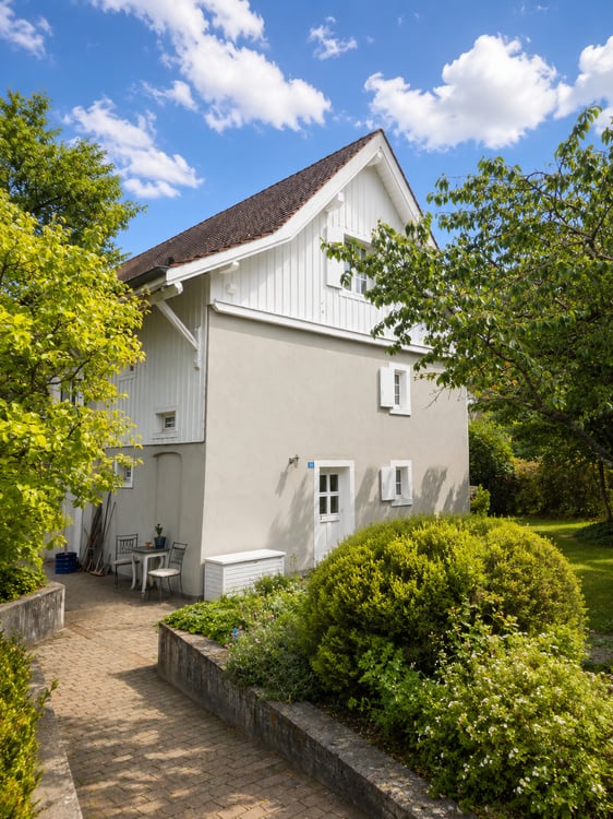 Charmante 4-Zimmer-Maisonette-Wohnung mit Bewilligung für Balkon - zentrale Lage 1