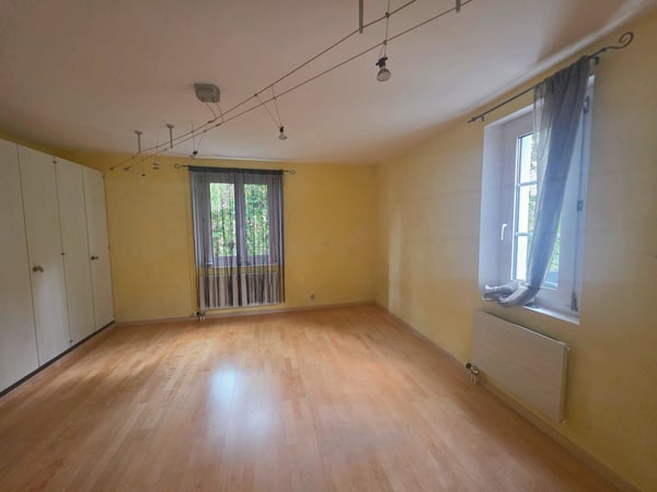 Charmante 4-Zimmer-Maisonette-Wohnung mit Bewilligung für Balkon - zentrale Lage 8