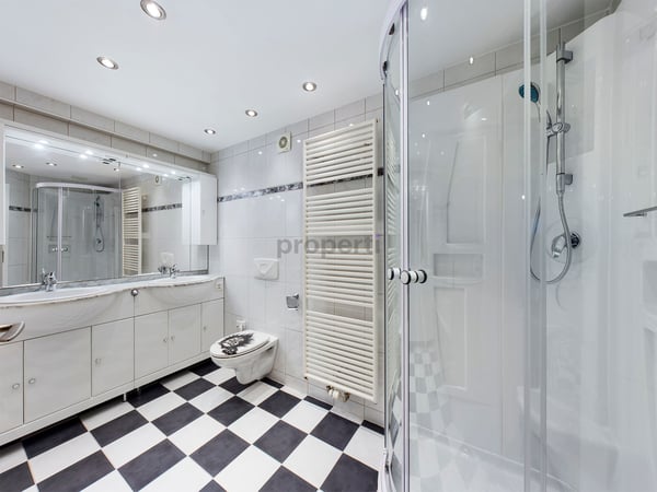 Zentral gelegene Maisonette-Wohnung mit Cheminée  ideal für Paare, kleine Familien oder WG 10