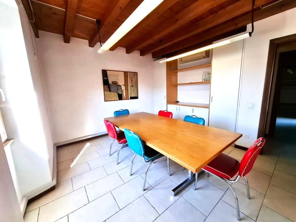 Vivere di lusso a Chiasso, nel Canton Ticino - Pratica soluzione da 300m2 5