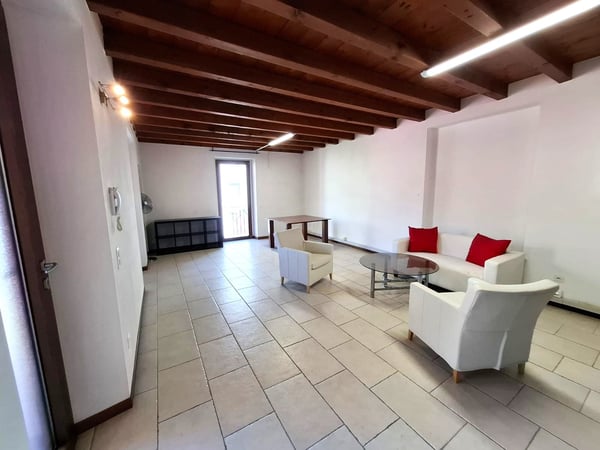 Vivere di lusso a Chiasso, nel Canton Ticino - Pratica soluzione da 300m2 8