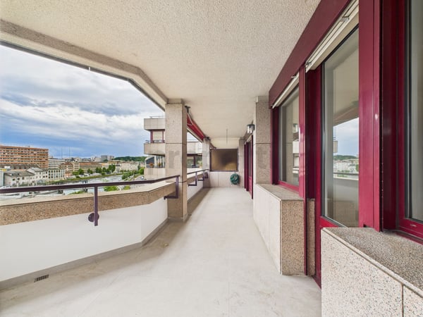 Face au Rhône  Élégance contemporaine et lumière au cSur de Genève 12