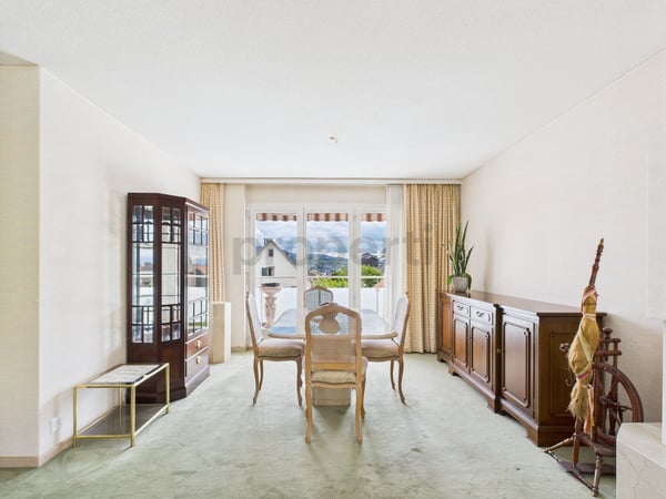 Sonnige 1.5-Zimmer-Wohnung mit Seesicht 2