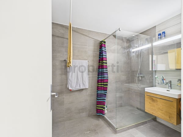 Lichtdurchflutete 1.5-Zimmer-Wohnung in Fribourg mit Balkon 9