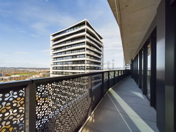 Exklusive 1.5-Zimmerwohnung auf der 27. Etage im