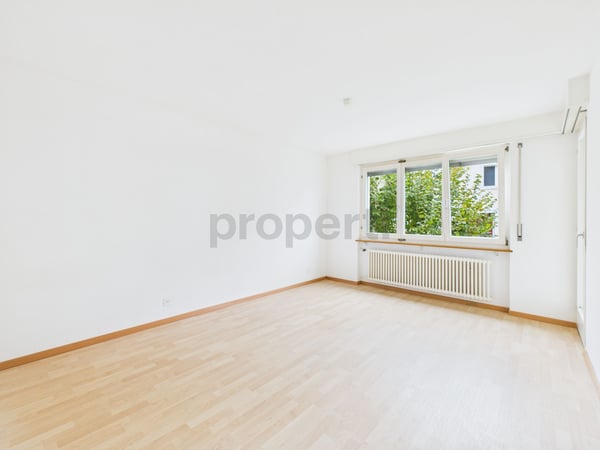 Gepflegtes Mehrfamilienhaus in ruhiger Lage in Full-Reuenthal 4