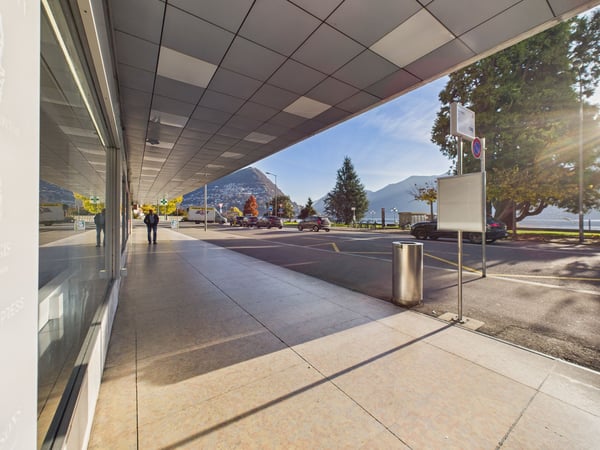 Eccellente locale commerciale nel cuore di Lugano, Canton Ticino 11