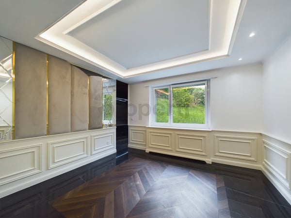 Moderne 1.5 Zimmer-Wohnung mit grosszügiger Terrasse und Garten in Küsnacht 6