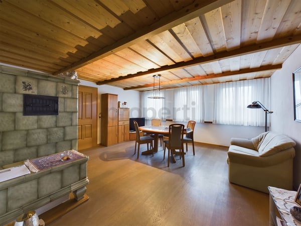 Charmantes Einfamilienhaus Mit Baulandreserve und Vorprojekt für MFH 1