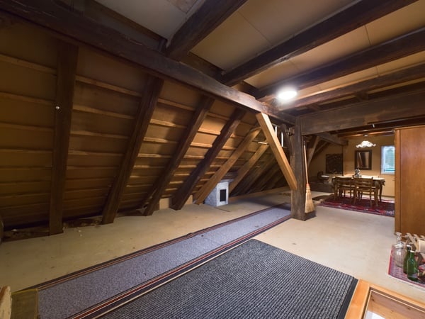 Charmantes Einfamilienhaus Mit Baulandreserve und Vorprojekt für MFH 10