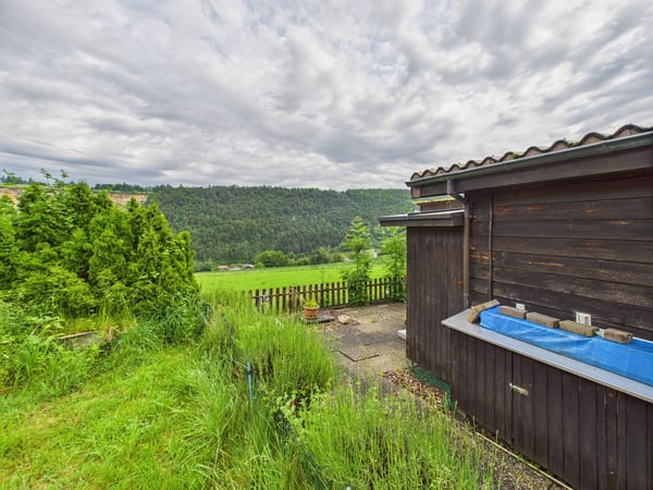 Idyllisches Chalet in Vermes: Entspannung pur in traumhafter Natur! 12
