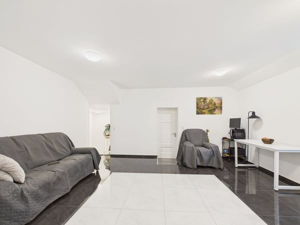 Möblierte Wohnung mitten in der Altstadt von Aarau 2