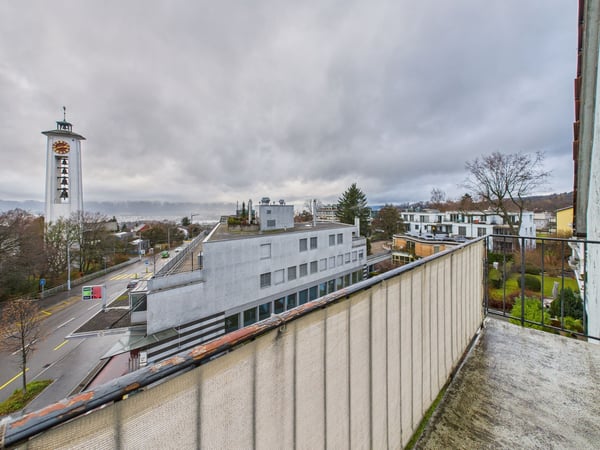 Exklusive 1.5-Zimmer-Wohnung mit Balkon in der begehrten Region Zürich, Kanton ZH 8