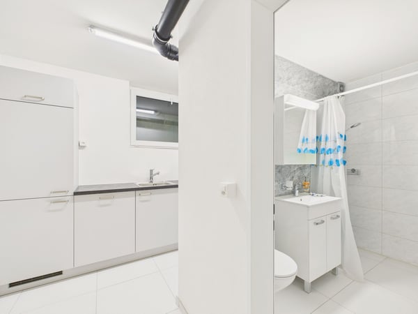 Moderner Gewerberaum mit vielseitigen Nutzungsmöglichkeiten in ruhiger Lage 7