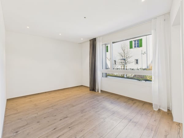 Grosszügige 1.5-Zimmer Eigentumswohnung mit Loggia an ruhiger und doch zentraler Lage in Hägglingen 6