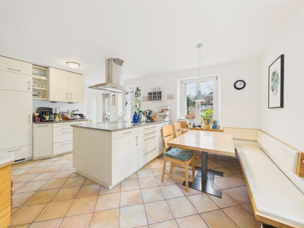 Charmantes 1.5-Zimmer Einfamilienhaus mit grossem Garten in Kaisten 6