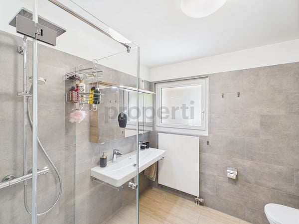 Charmantes 6.1-Zimmer Einfamilienhaus mit schönem Garten in Hofstetten-Flüh 10