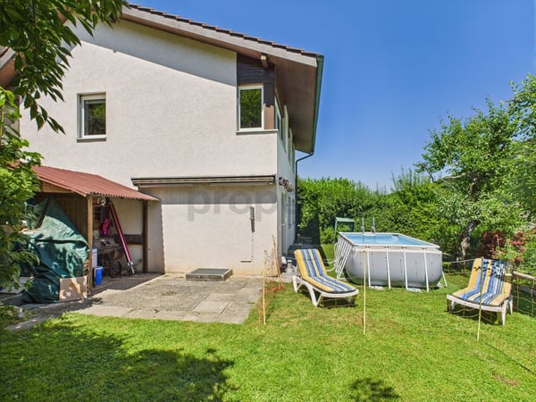 Charmantes 6.1-Zimmer Einfamilienhaus mit schönem Garten in Hofstetten-Flüh 12