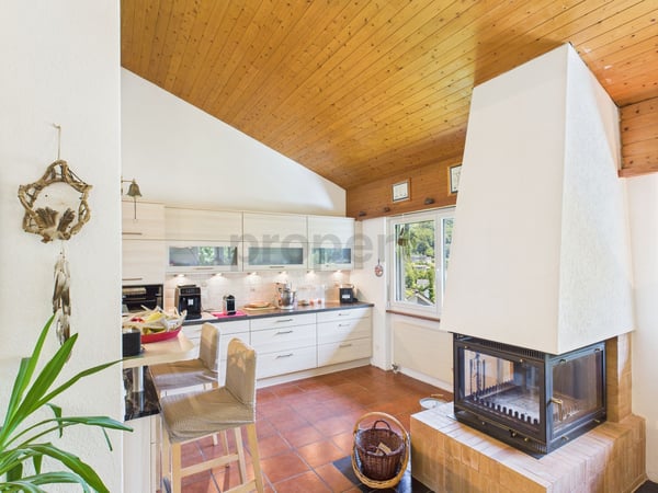 Charmantes 6.1-Zimmer Einfamilienhaus mit schönem Garten in Hofstetten-Flüh 1