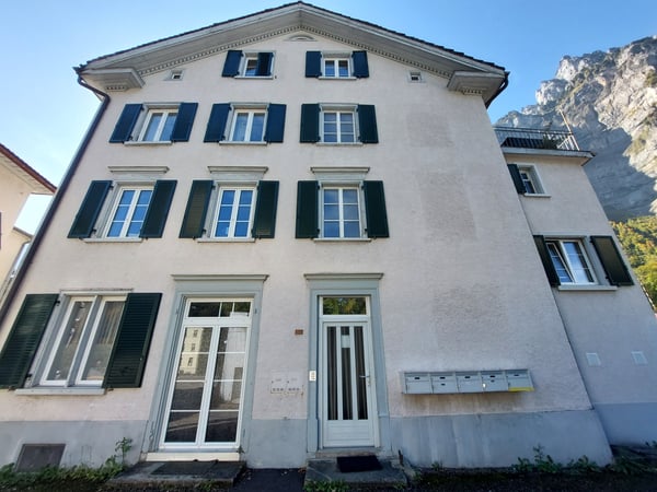 Attraktives und vollvermietetes Mehrfamilienhaus in Netstal, Kanton Glarus 6